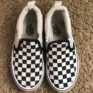 Boys Vans slip on shoes